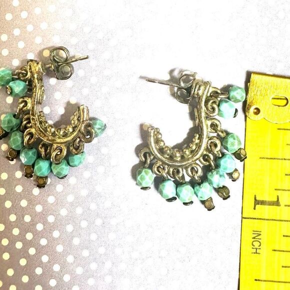 Avon faux turquoise beaded hoop earrings - Picture 5 of 8